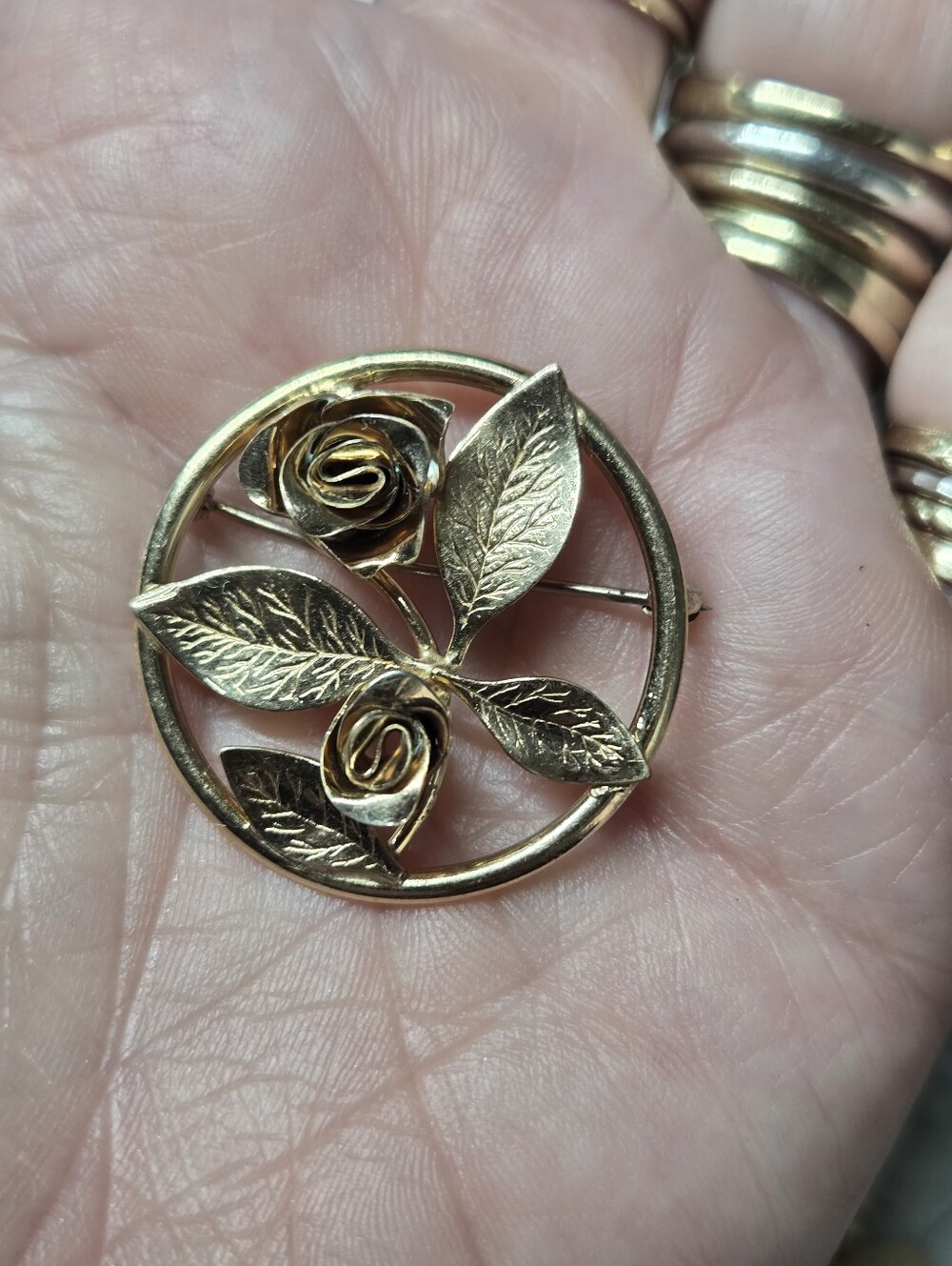 Vintage Gold Filled Floral Rose Circle Brooch - Women Jewelry